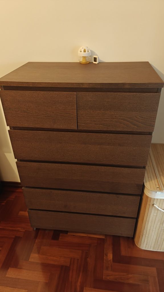 Cómoda castanha 6 gavetas