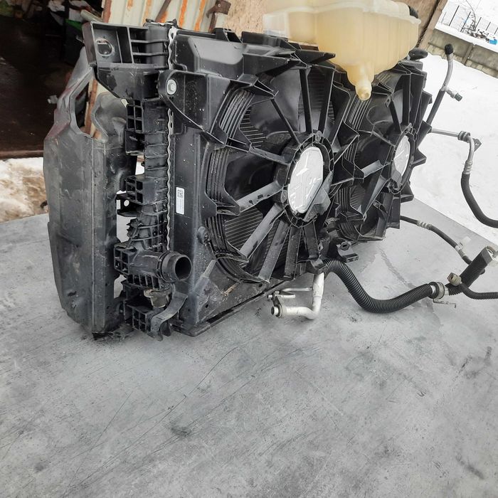 Ford F-150  2021- 3,5 Ecoboost chlodnice wentylator komplet