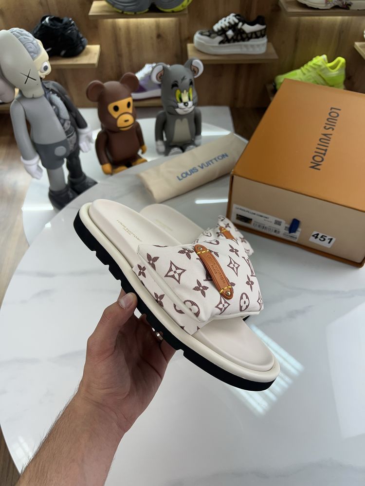 Тапочки Louis Vuitton LV Beige Monogram logo