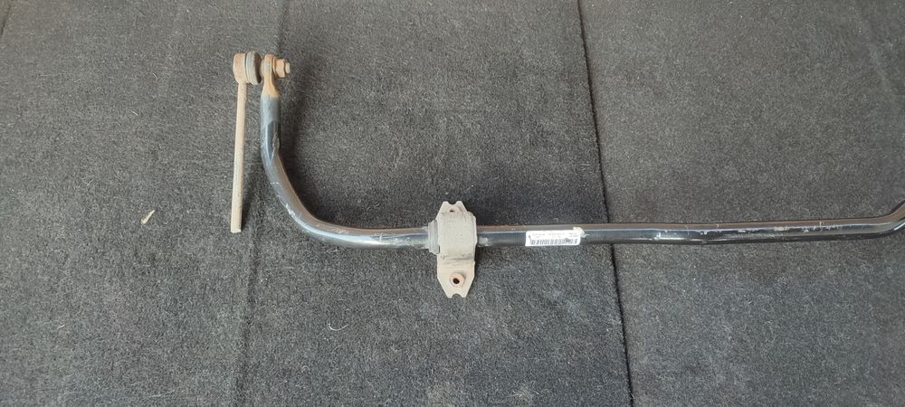 Стабілізатор передній Гольф 5 стабилизатор переданий Шкода Октавіа А5