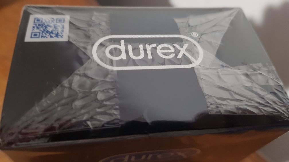 Durex Intense z żelem stymulującym z wypustkami i prążkami 16 szt