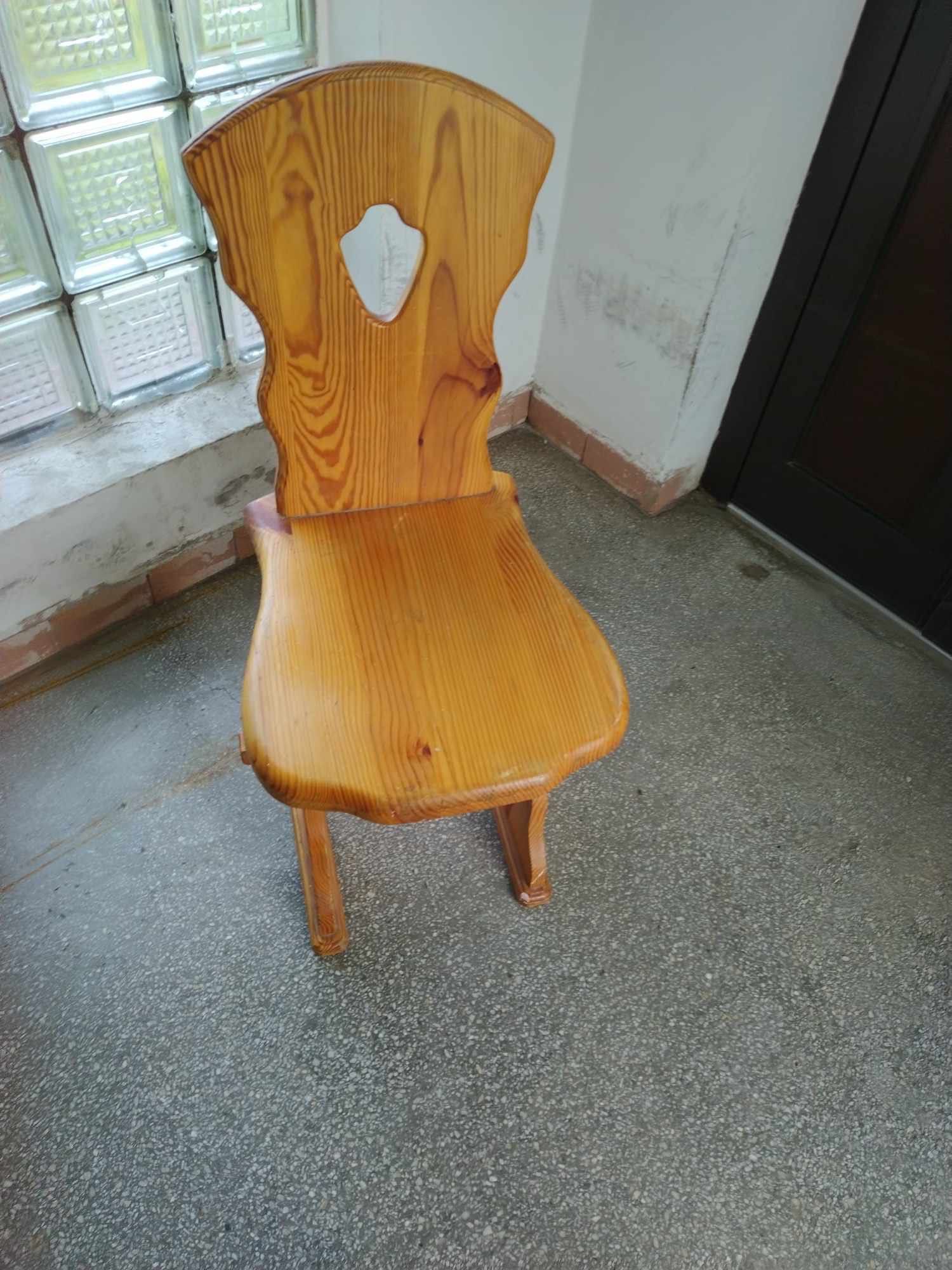 Krzesła drewniane stół. gratis stół z krzesłami