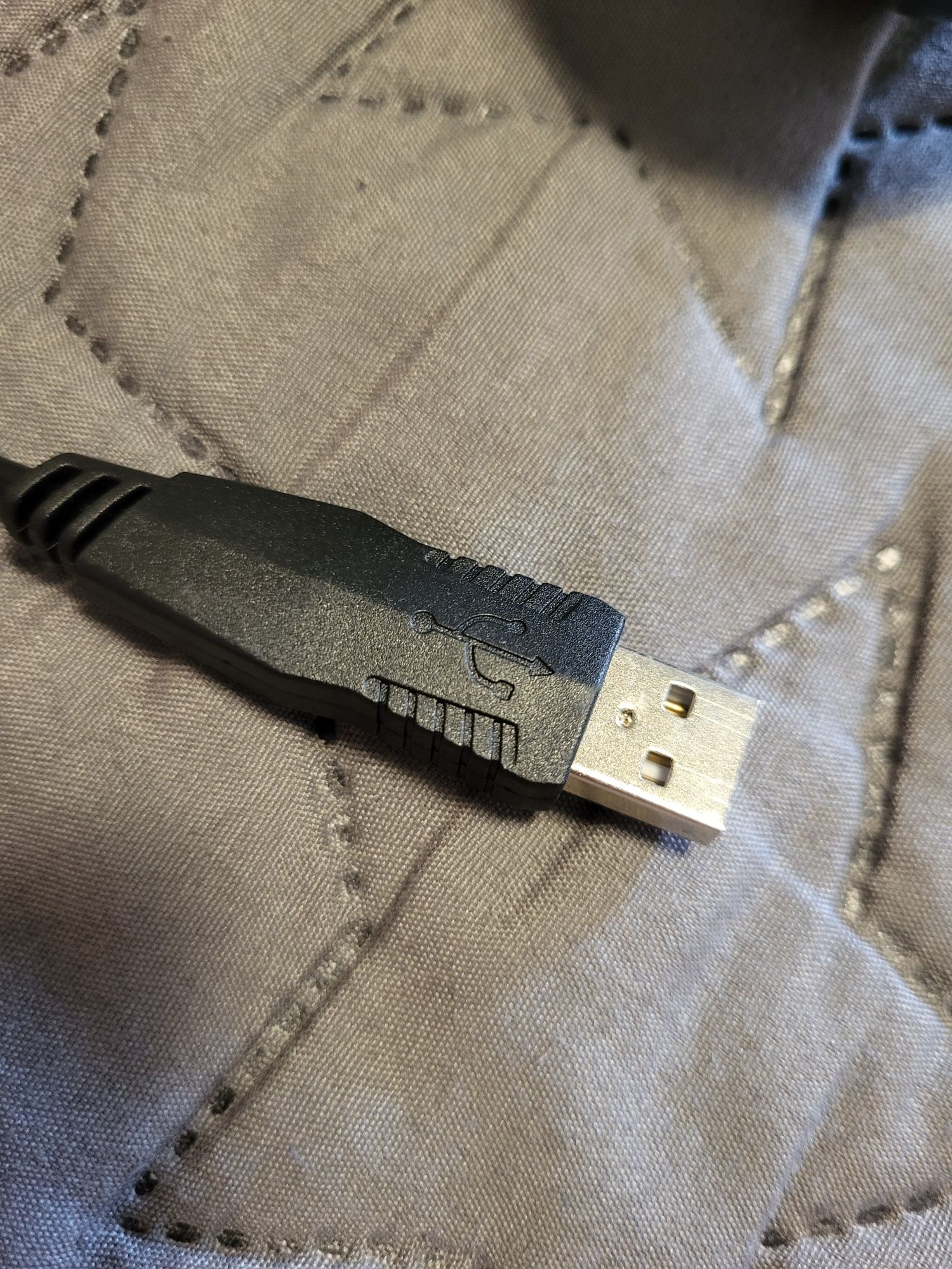 czarna myszka predator "redragon"