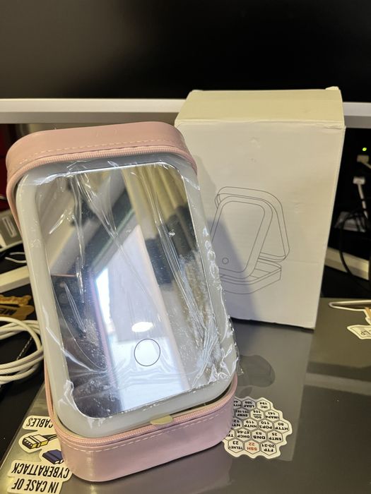 Porta jóias com espelho e luz frontal