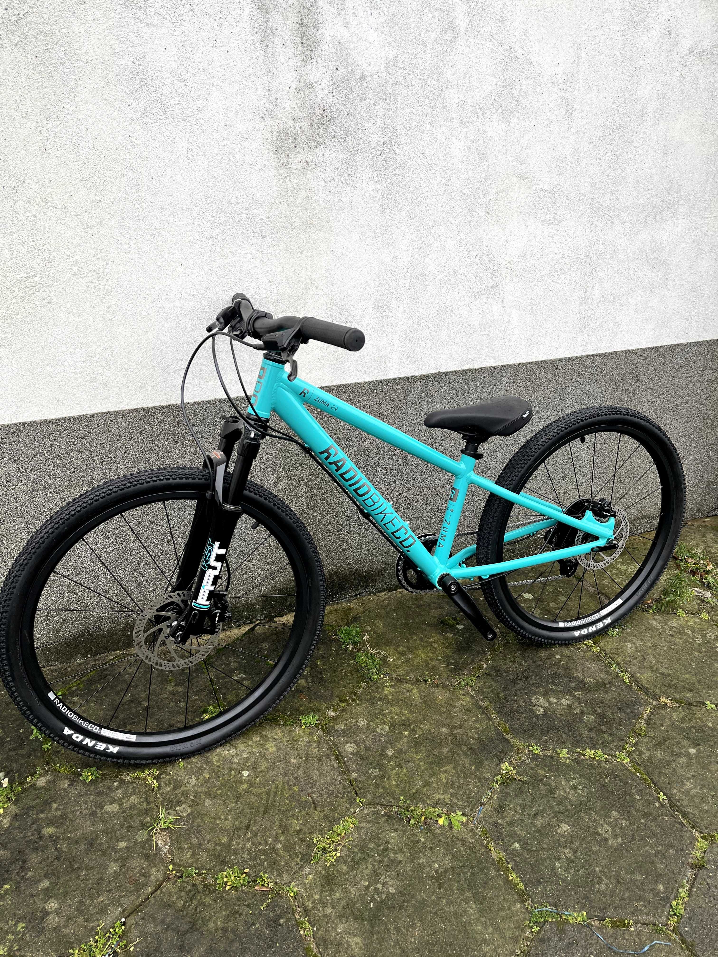 Rower dziecięcy Radiobikes Zuma 24 amortyzowany widelec