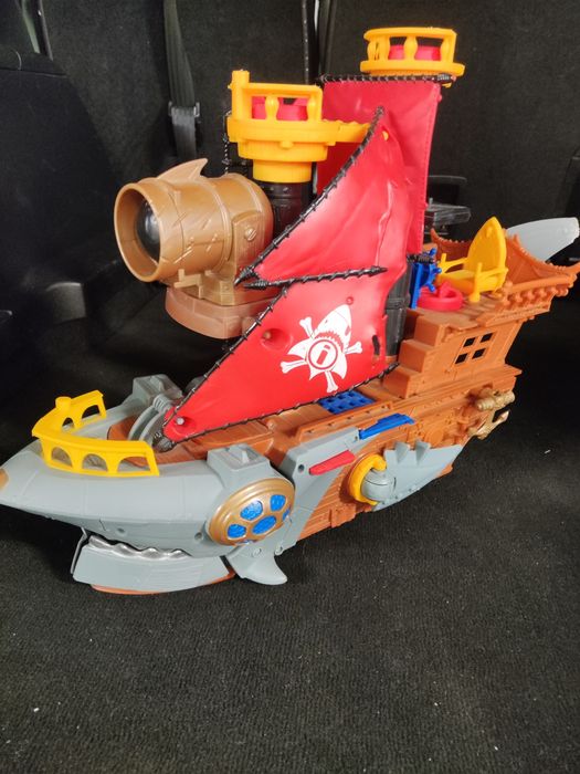 Statek, krokodyl i rekin zestaw zabawek Fisher-Price