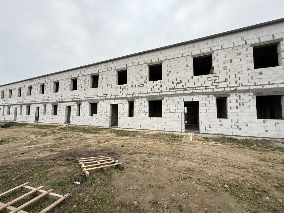 Продам сучасний таунхаус у селищі Баришівка