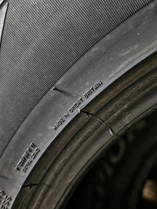 Зимова пара 235/65r17 Pirelli | 2024 | 7.5mm | GB | Преміум шини/Ідеал