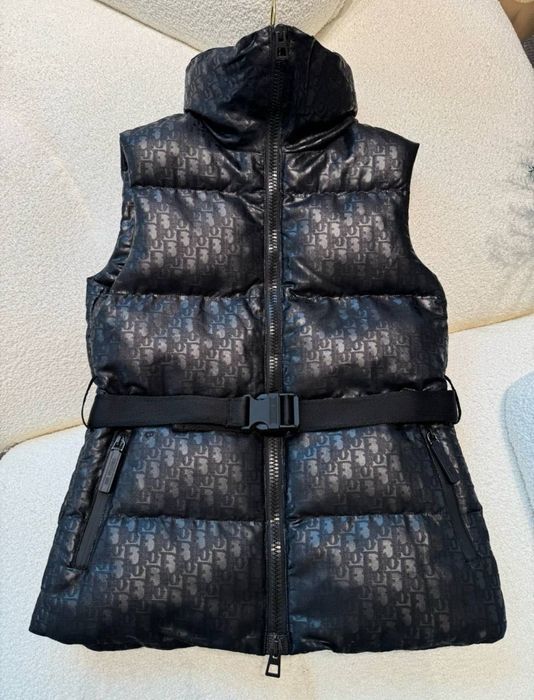 Жилет , пуховик безрукавка куртка , dior chanel