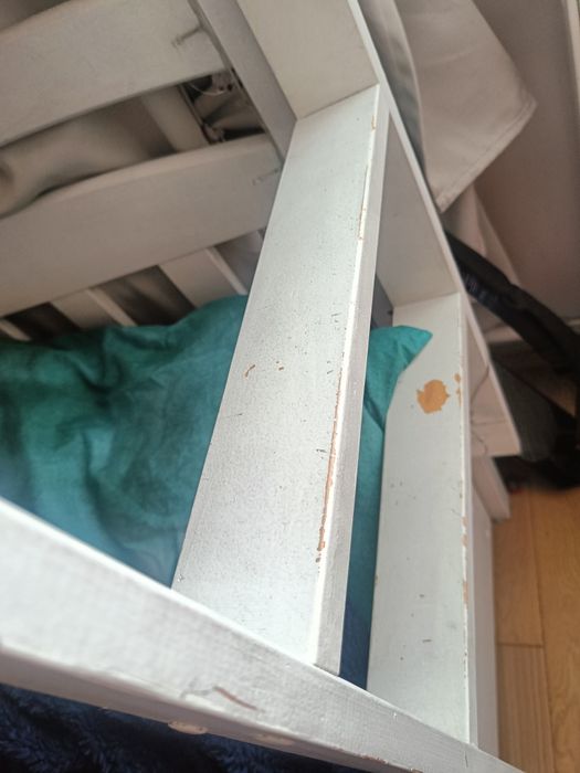 Drewniane łóżko piętrowe