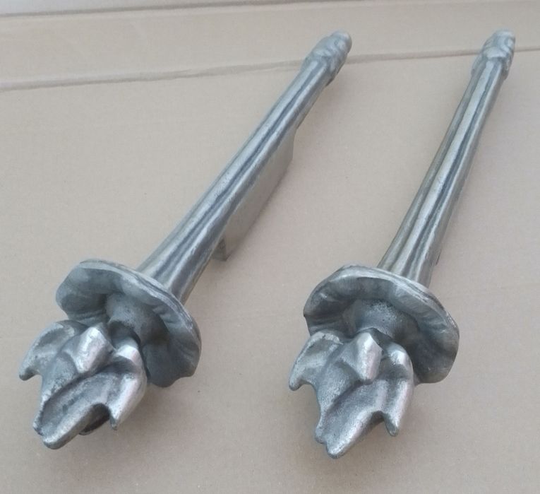 Par de tochas olímpicas decorativas antigas