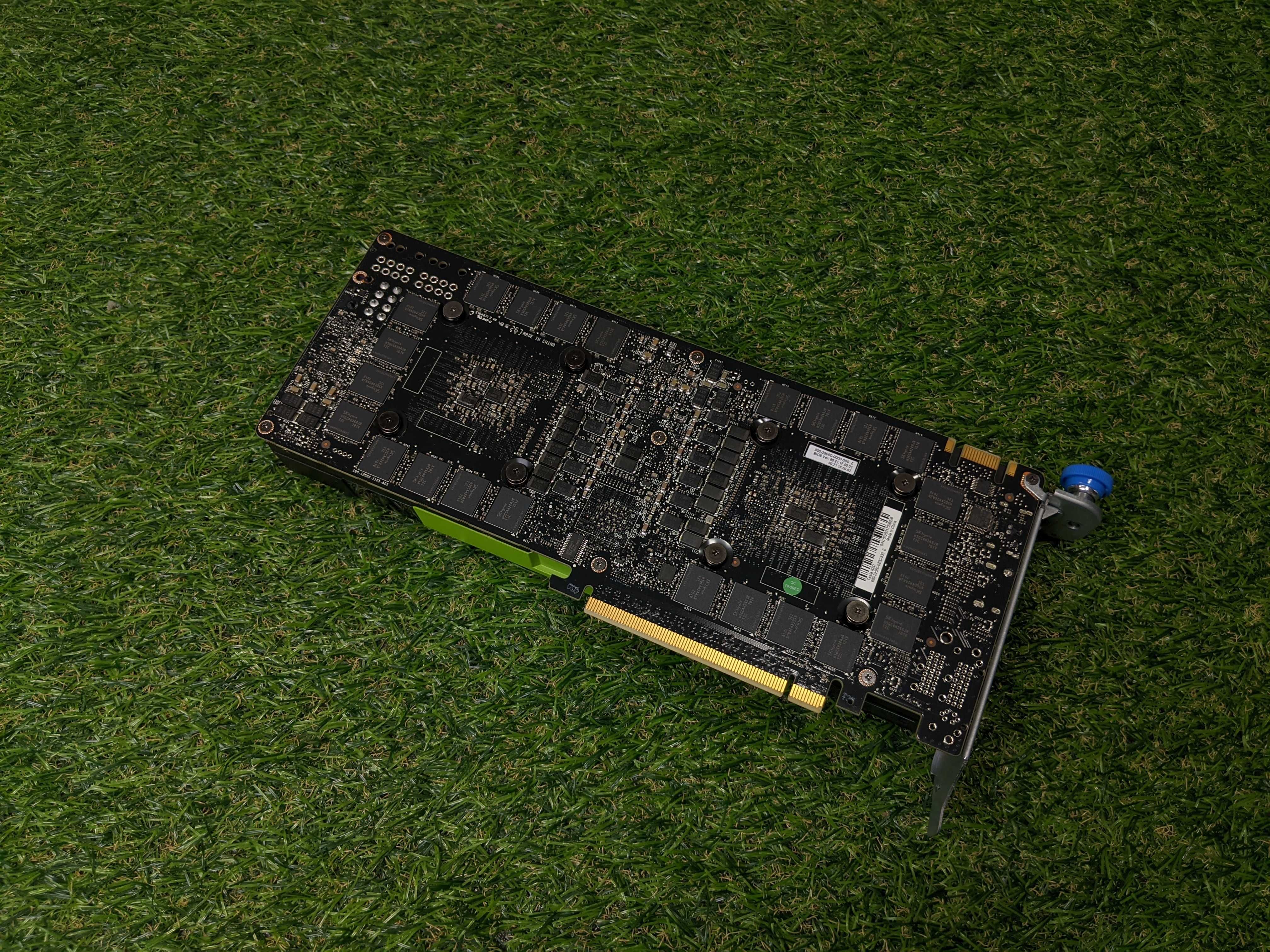 Видеокарта NVIDIA TESLA K80 24GB та 32GB GDDR5