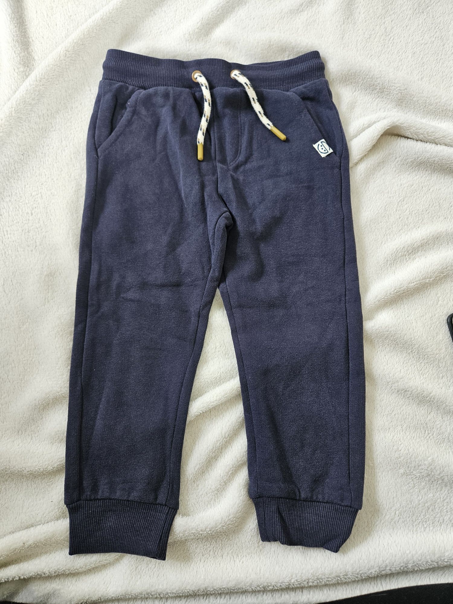 Dresowe spodnie  Cool Club r. 98 nowe bez metki