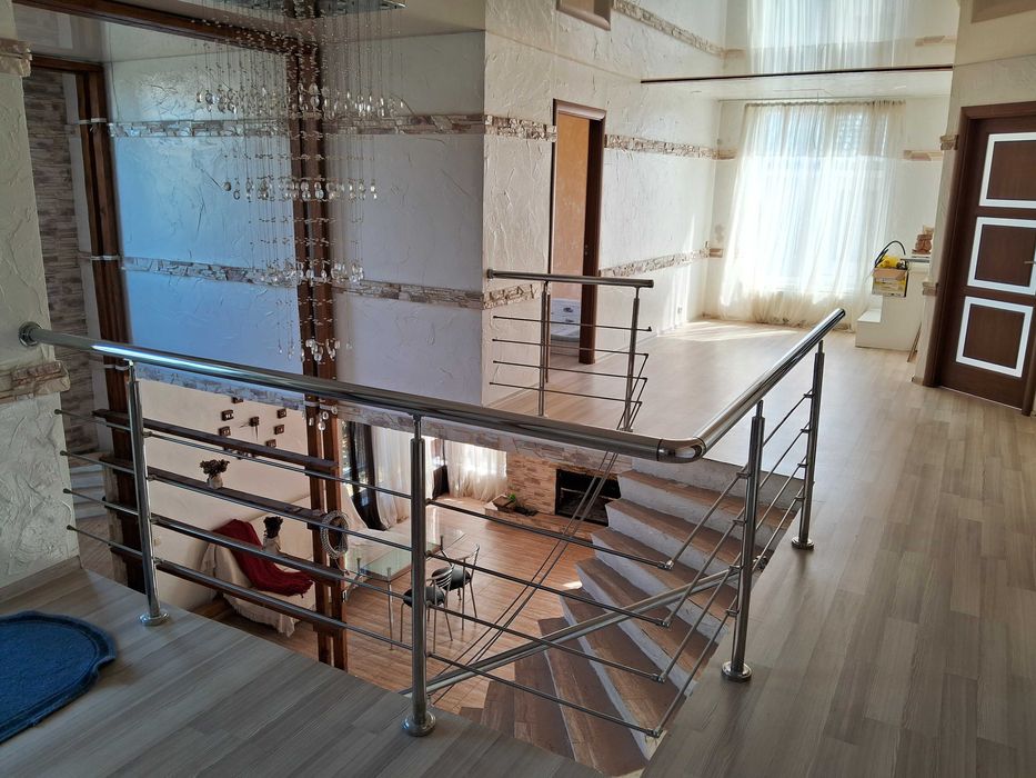 Пропоную в районі Корея будинок біля лісу — 210 м² комфорту та стилю