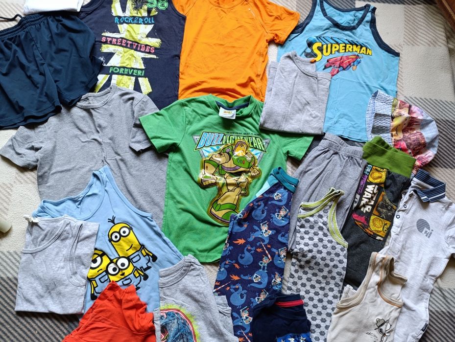 Пакет одягу на 5 років футболка майка шорти штани панама