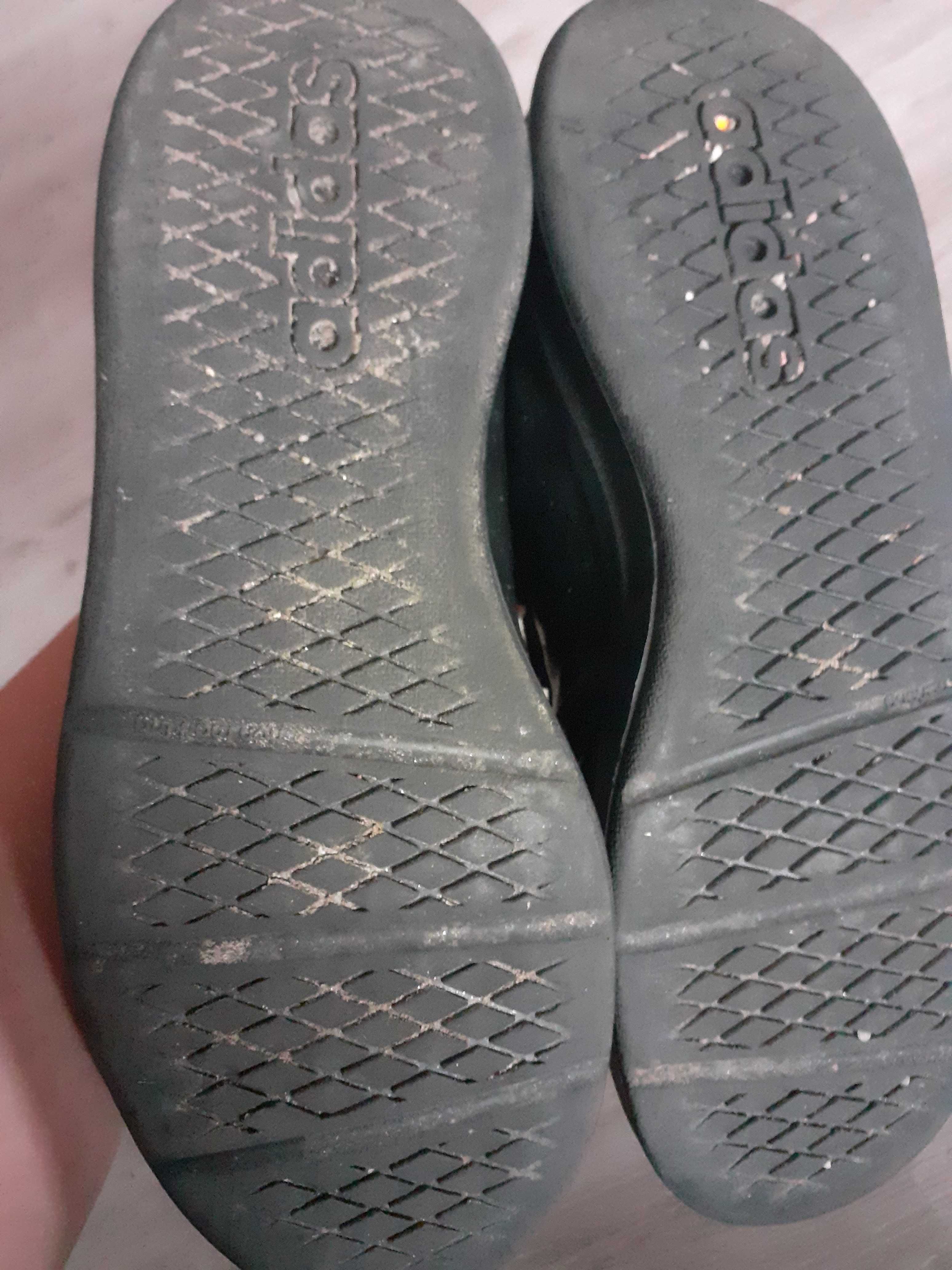 Buty addidas dla chłopca rozmiar 40