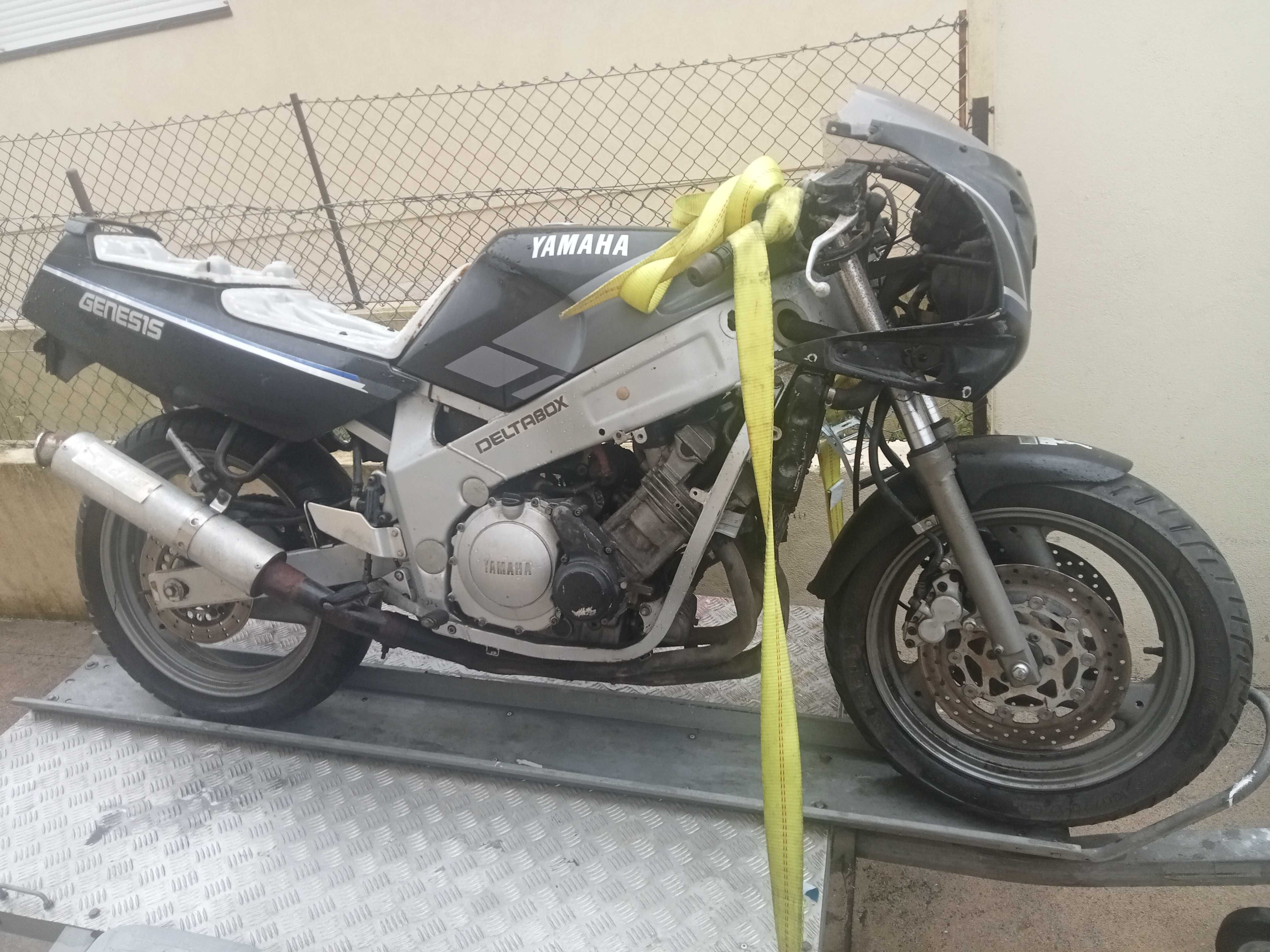 Yamaha fzr 600 para peças