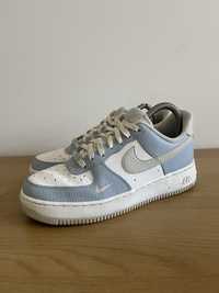 Nike Air Force 1 LV8