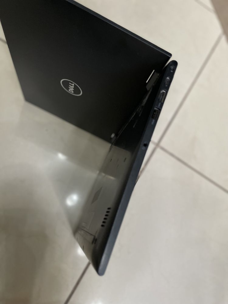 2w1 Dell Latitude 3390 13,3  9gen i3 8 GB 256 GB czarny