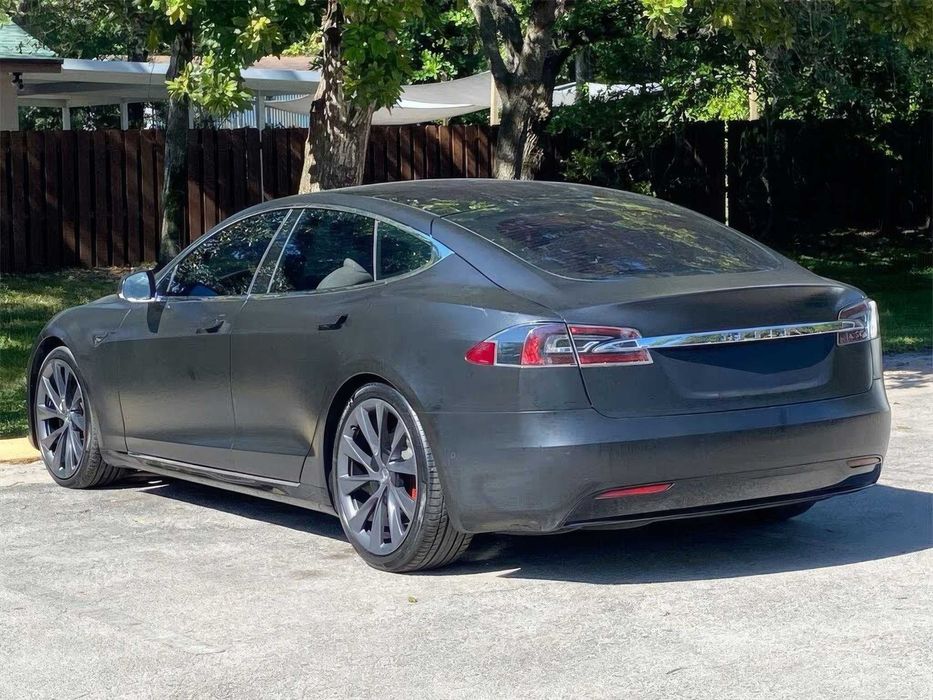 Tesla Model S Long Range Plus      2020
