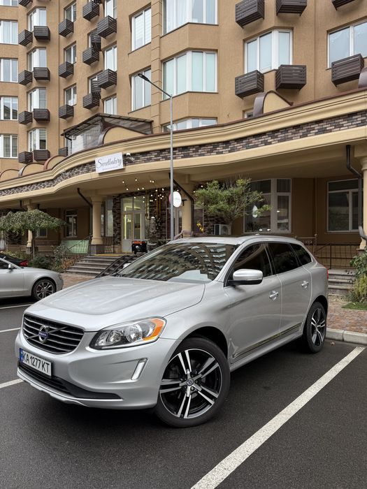 Volvo XC60 2015 року