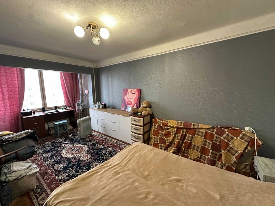 Срочно! Продам 1-к квартиру по ул. Энтузиастов 33 возле м.Левобережная