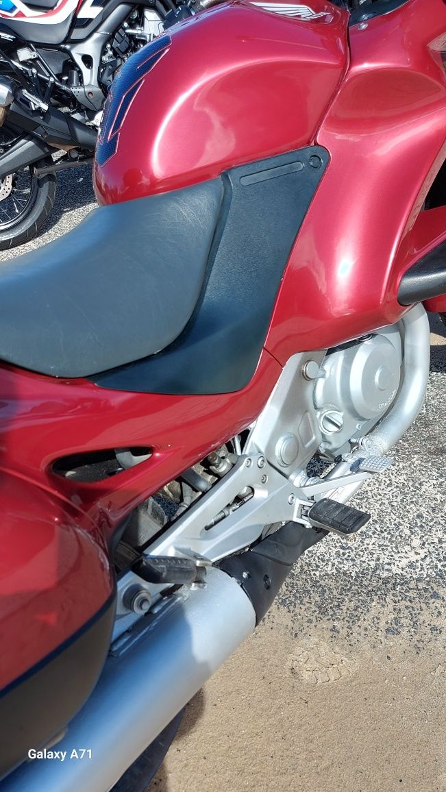 Honda Deauvill  25000km impecável