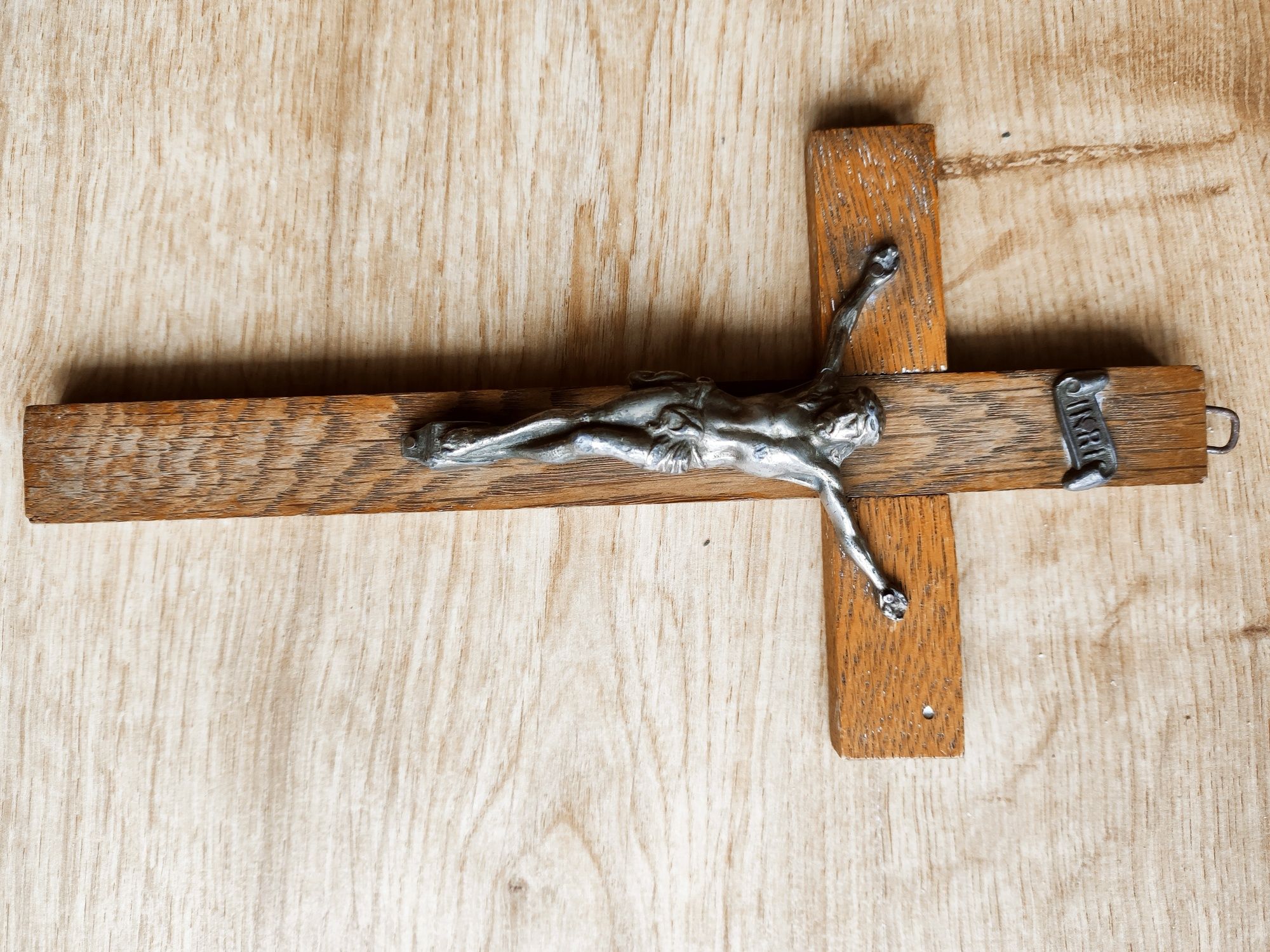 Drewniany krzyż z Jezusem lata 80 PRL
