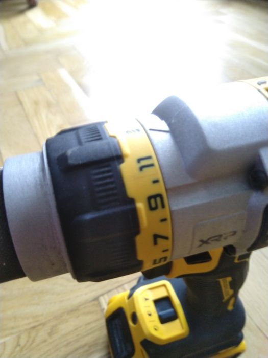 Wkrętarka wiertarka Dewalt DCD999 18V 126 Nm 3-biegi udar aku 5AH