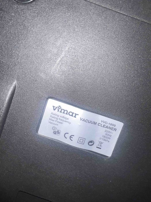 Продається пилосос 1800W