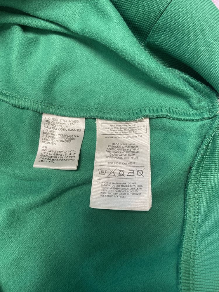продам футбольную кофту adidas
