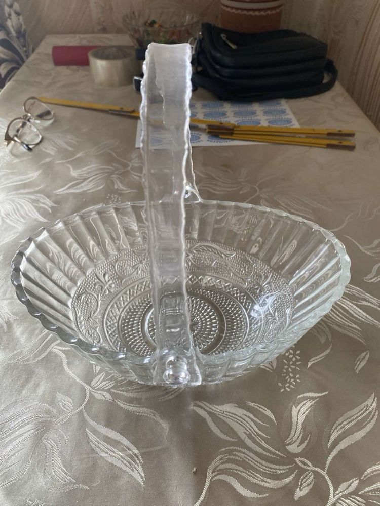 Цукерниця скляна