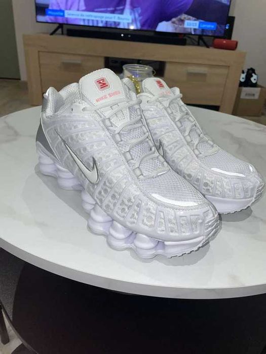 Buty Trampk Nike Shox TL White Metallic Silver Rozmiar  40