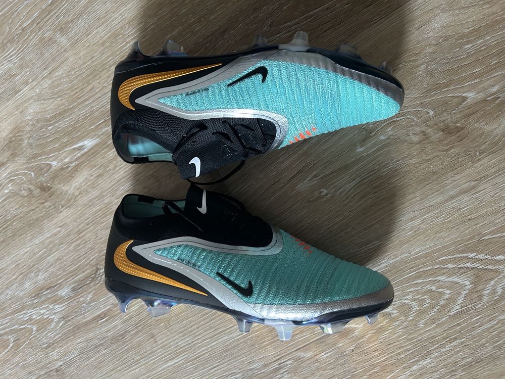 Chuteiras Nike Phantom 6 Low Elite + Meias Nike (NOVAS)