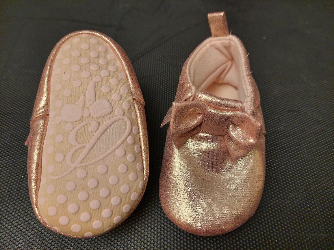 Пинетки  Mothercare H&M Chicco baker  uggs от нуля до 18 мес