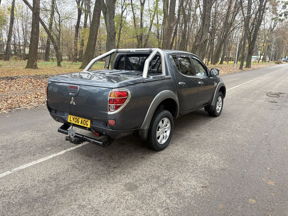 Мибісі Л200 свіжо пригнаний