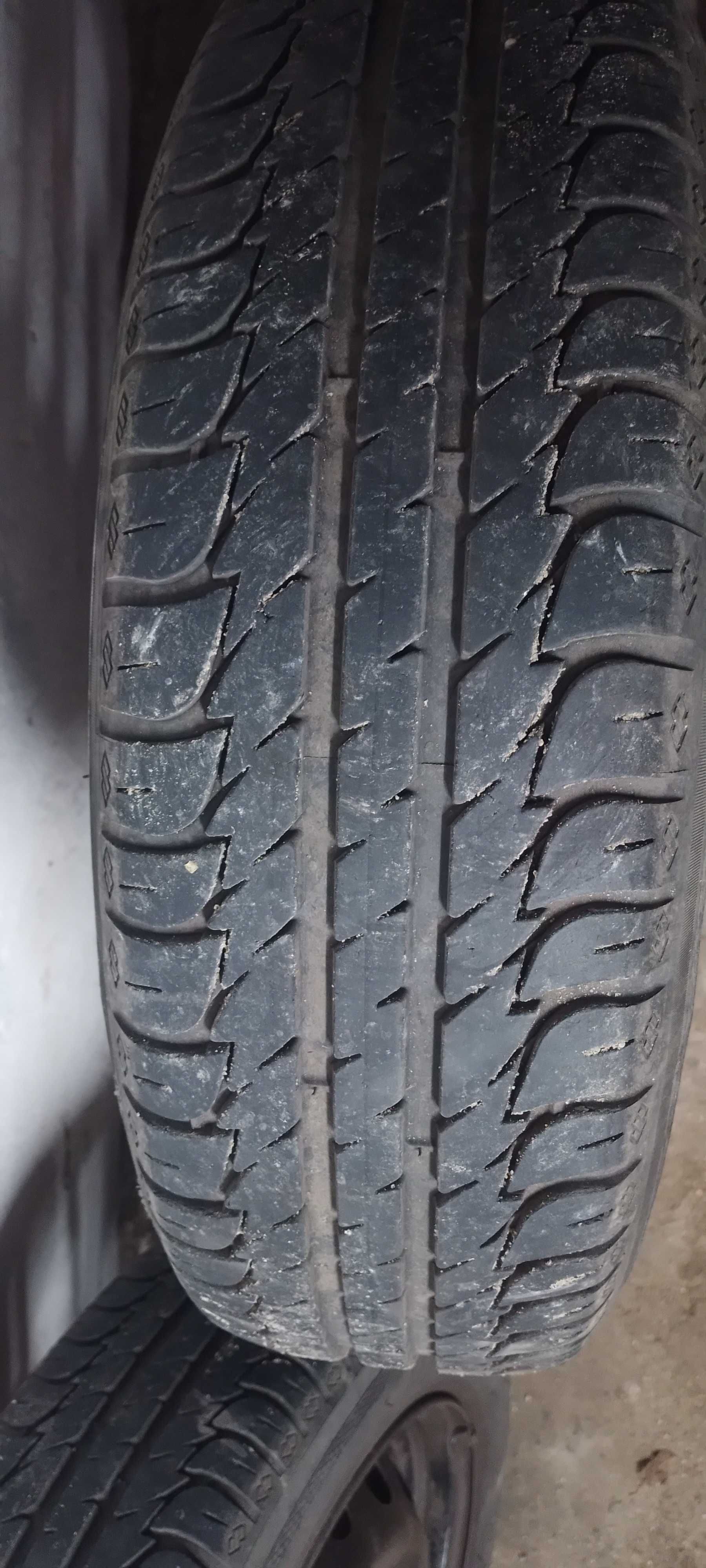 Sprzedam komplet kół na oponach letnich 175/65R15 4x100