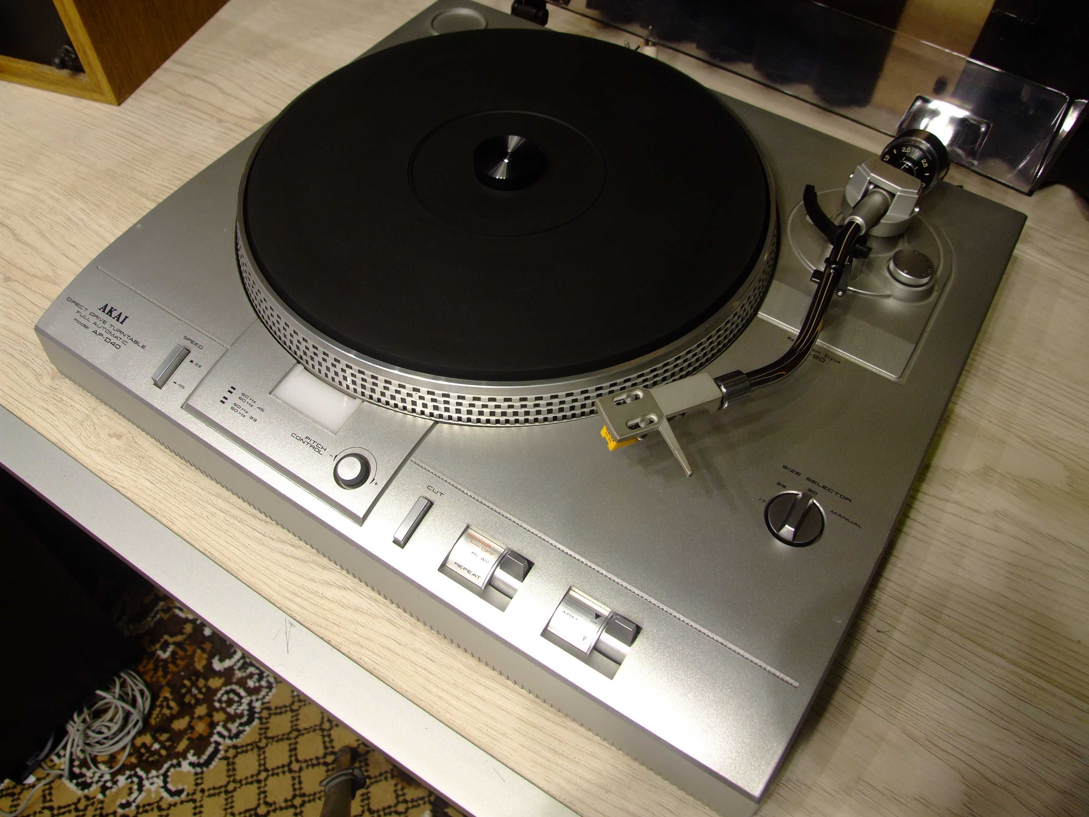 Програвач вініла Akai AP-D40. DIRECT DRIVE. FULL AUTOMATIC. Наложеним