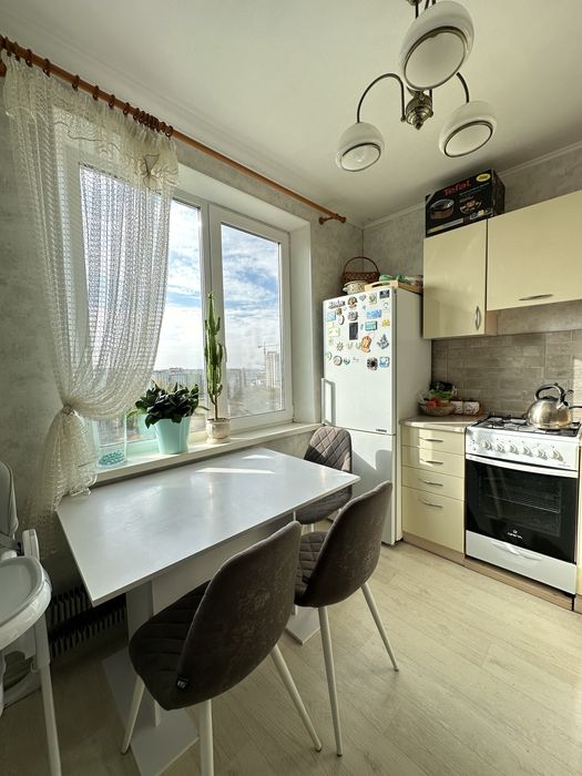 Продам 1к м. Студенческая Салтовка