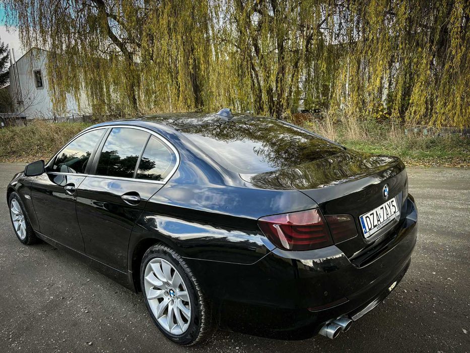BMW Seria 5 F10 2.0 Diesel 218 KM xDrive 4x4 2012 ROK Czarna Skóra R18