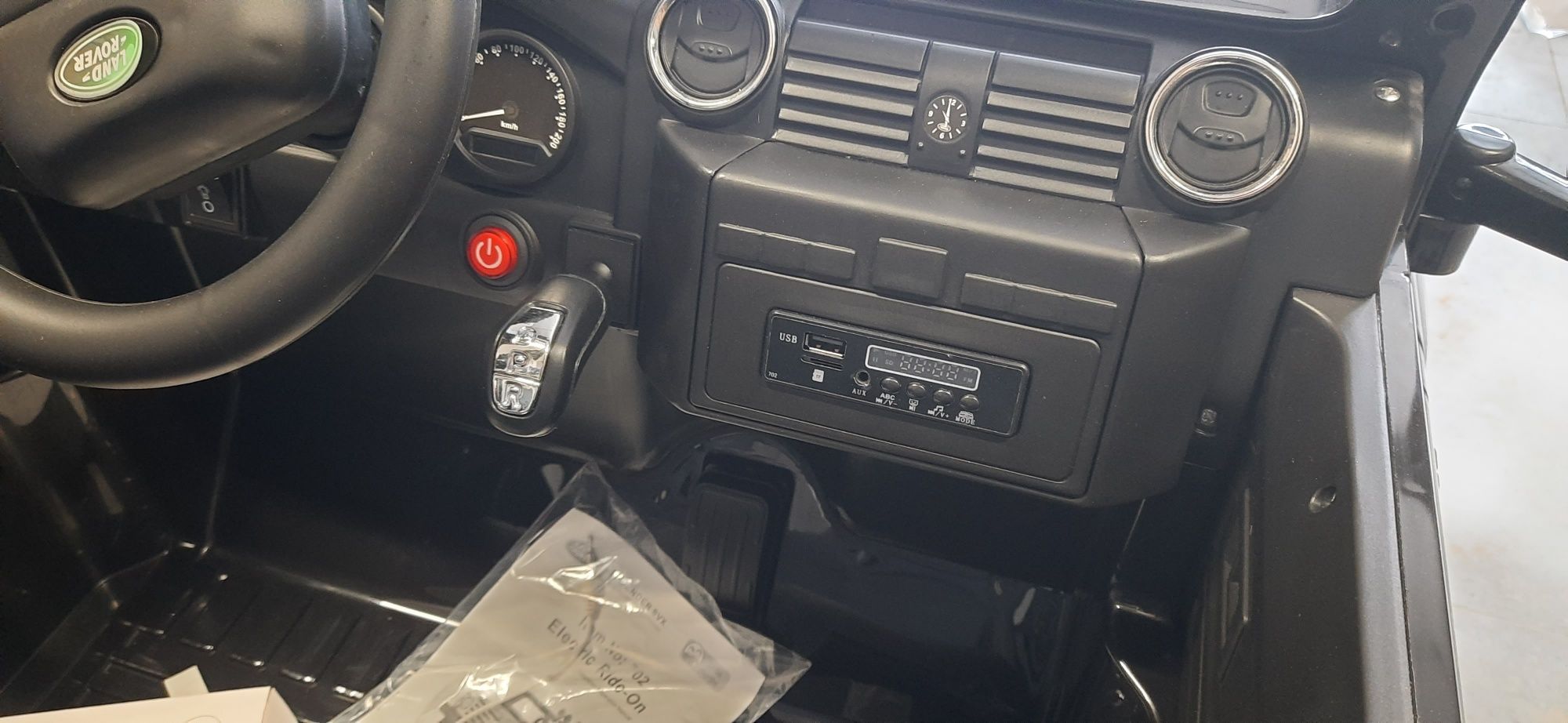 Wielki dwuosobowy LAND ROVER  na akumulator