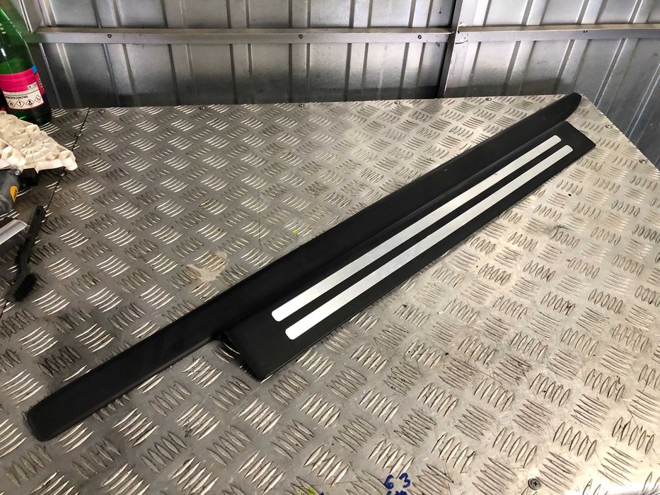 Listwa progowa prawa Audi A4 B6 Cabrio Kabrio