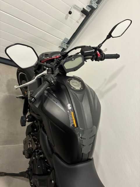 Yamaha MT-07 com Akrapovic Titanium 35KW apenas no livrete