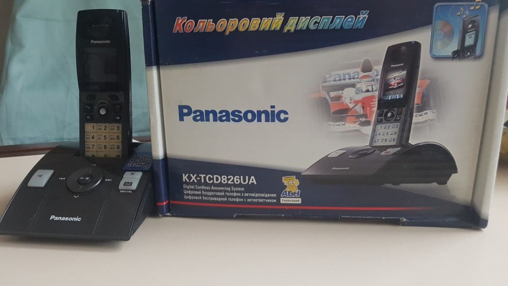 Panasonik KX-TCD 826UA.Цифровой беспроводной телефон с автответчиком.