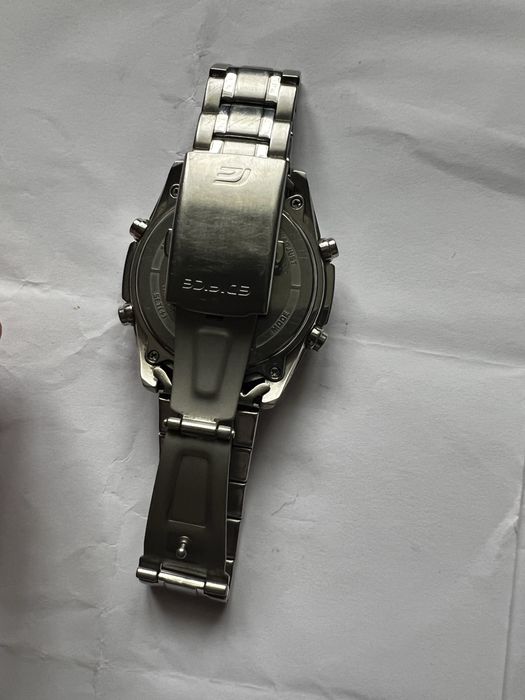 Продам годинник casio edifice