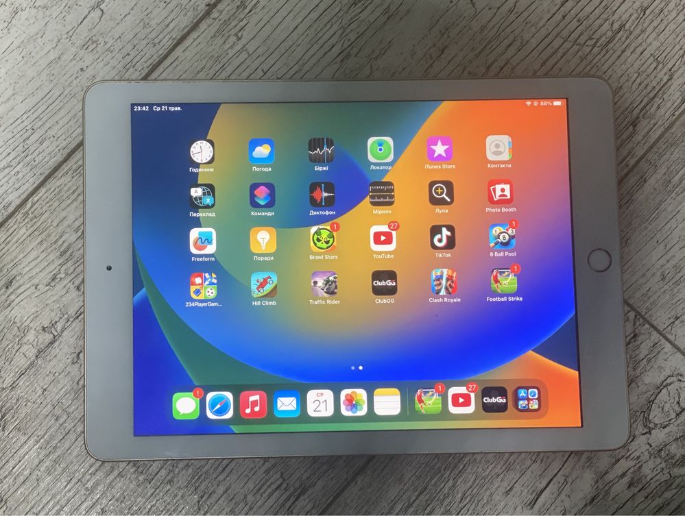 Ipad 5, 32 gb.