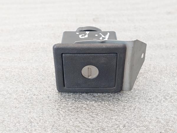 Puxador porta da mala RENAULT Clio I (B/C57_, 5/357_)