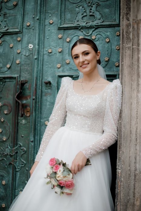 Весільна сукня