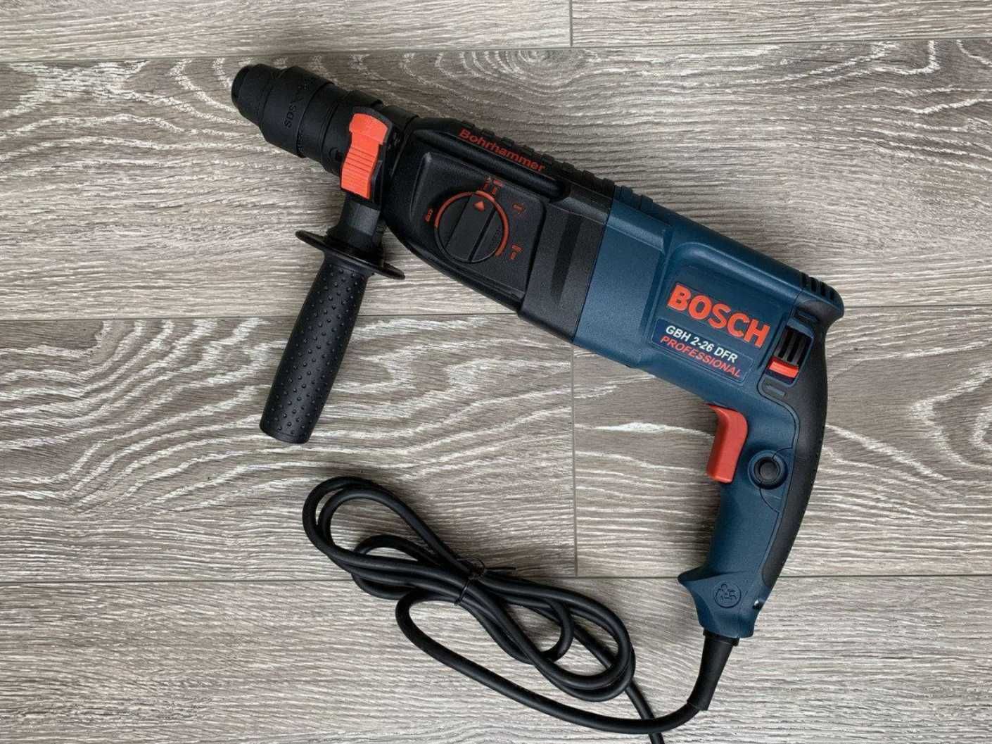 Универсальный перфоратор-дрель BOSCH GBH 2-26 DFR высокое качество