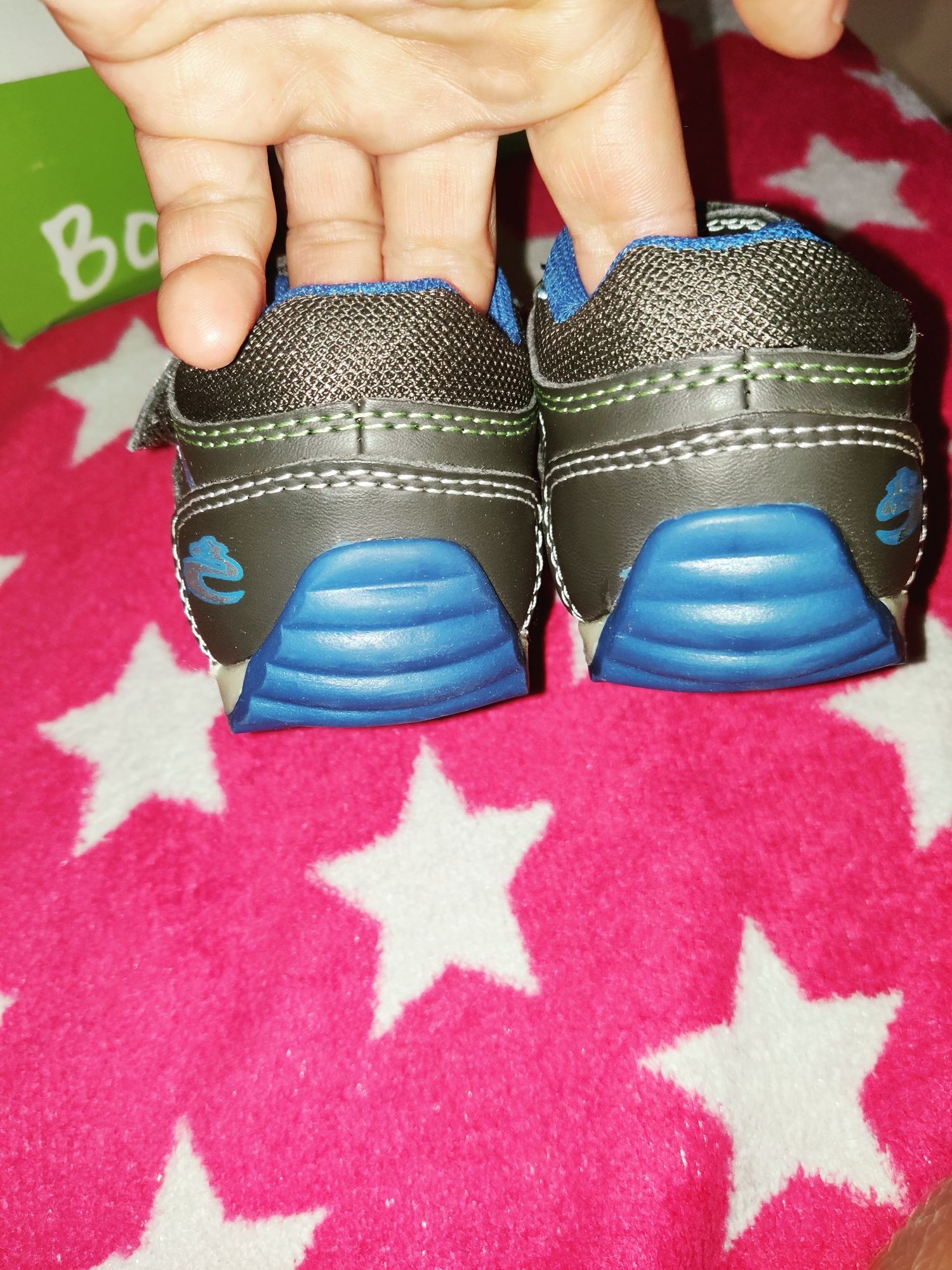 21 na rzepy buty chłopięce  na jesień nowe!